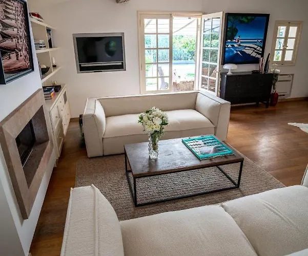 Les Muscadines Tropez, De Tahiti Pampelonne *